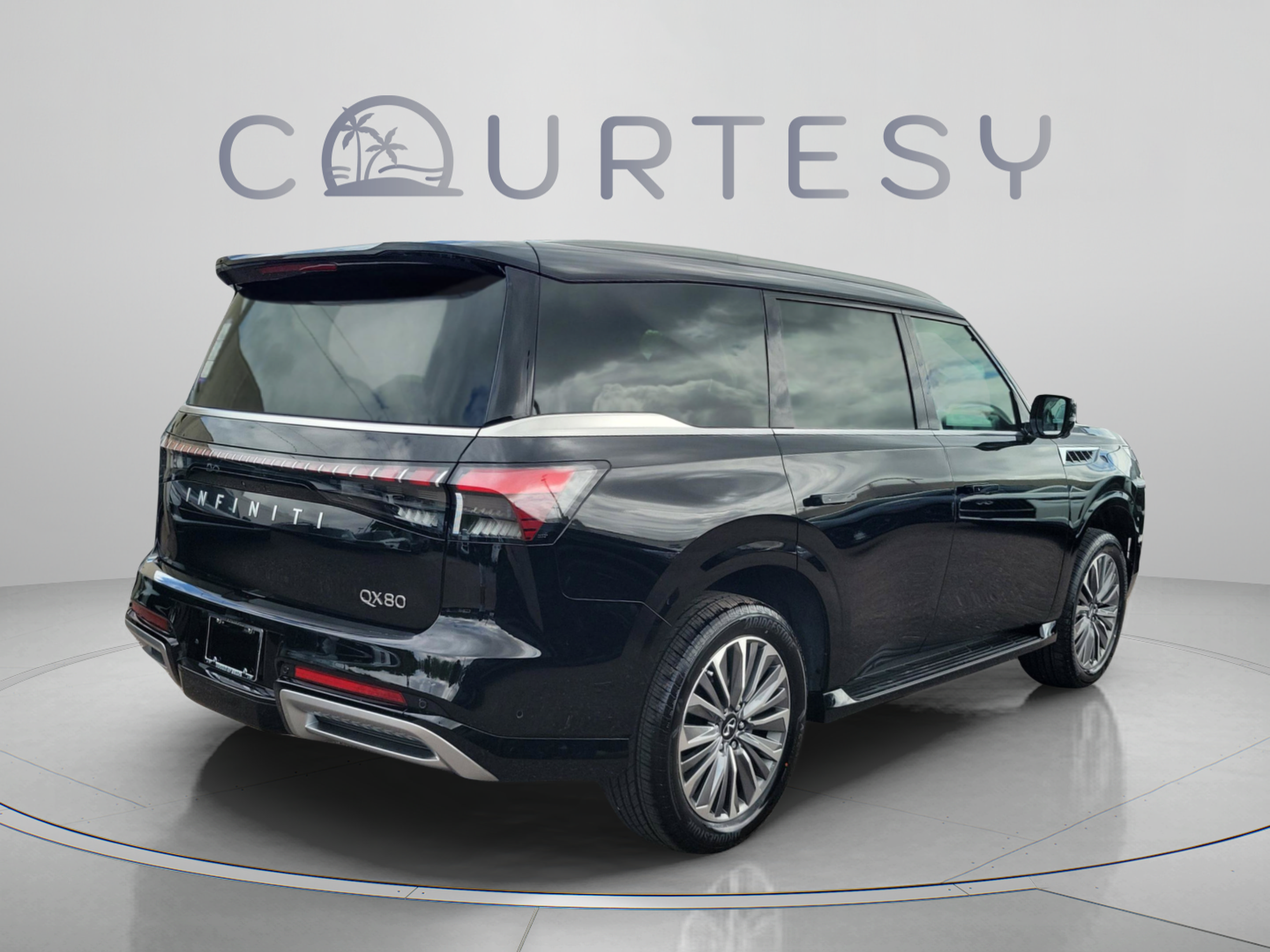 Used 2026 INFINITI QX80 Luxe w/ Cargo Package AWD/4WD image 4