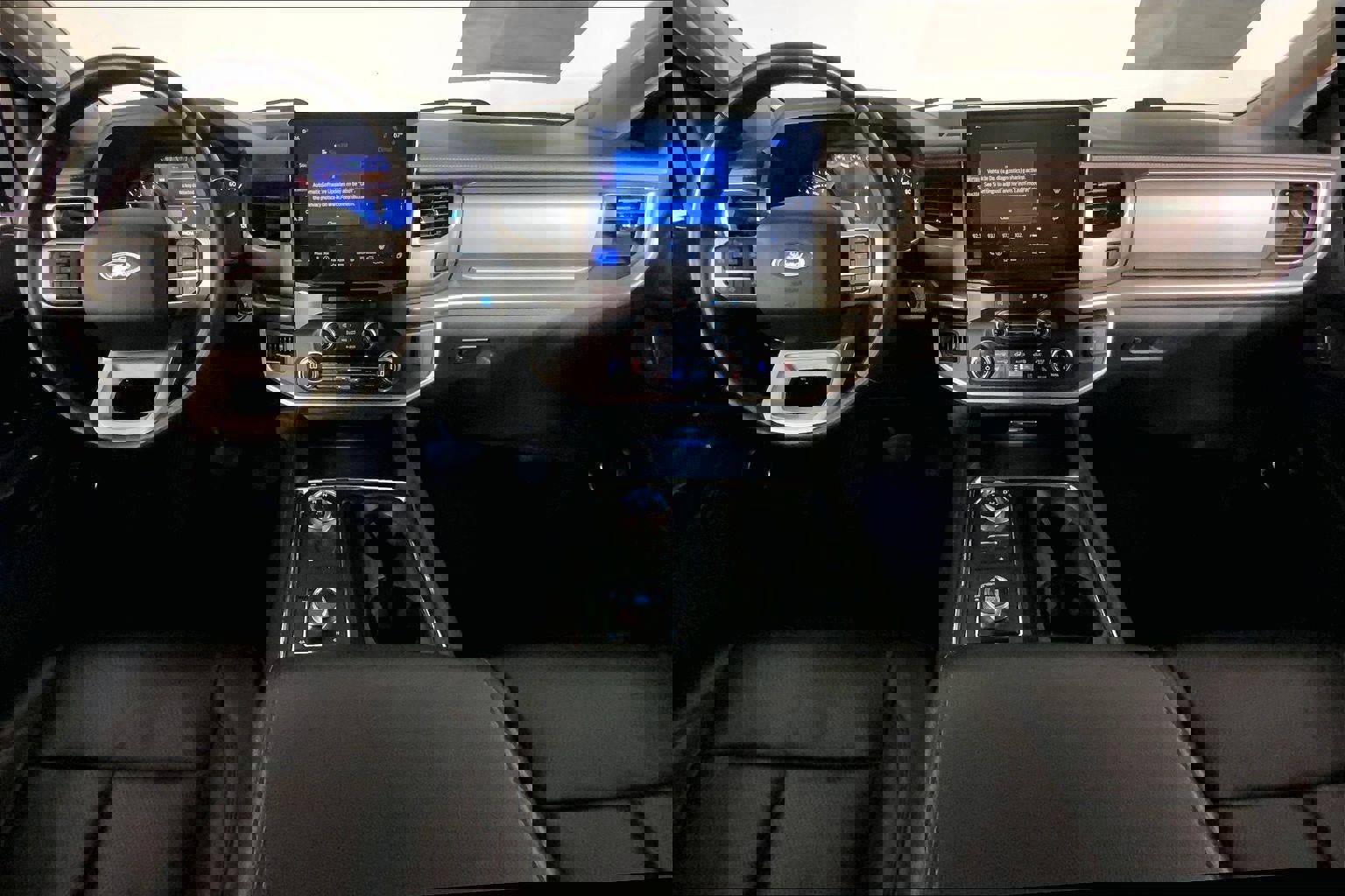 Used 2024 Ford Expedition XLT AWD/4WD image 15