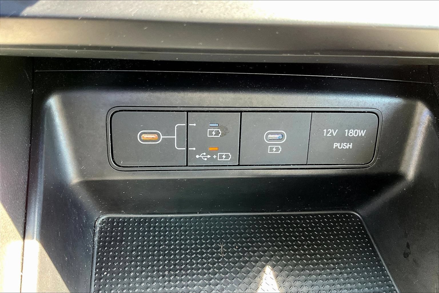 Used 2025 Hyundai Tucson SE FWD image 15
