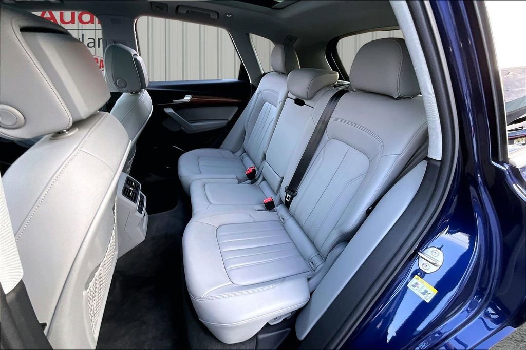 Used 2023 Audi Q5 2.0T Premium w/ Convenience Package AWD/4WD image 22