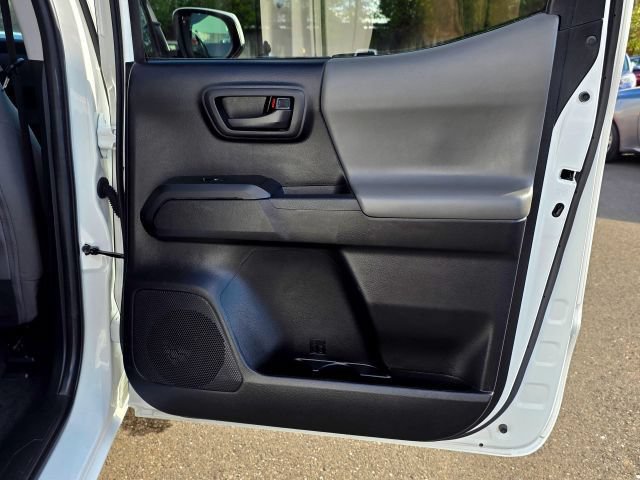 Used 2023 Toyota Tacoma SR AWD/4WD image 31