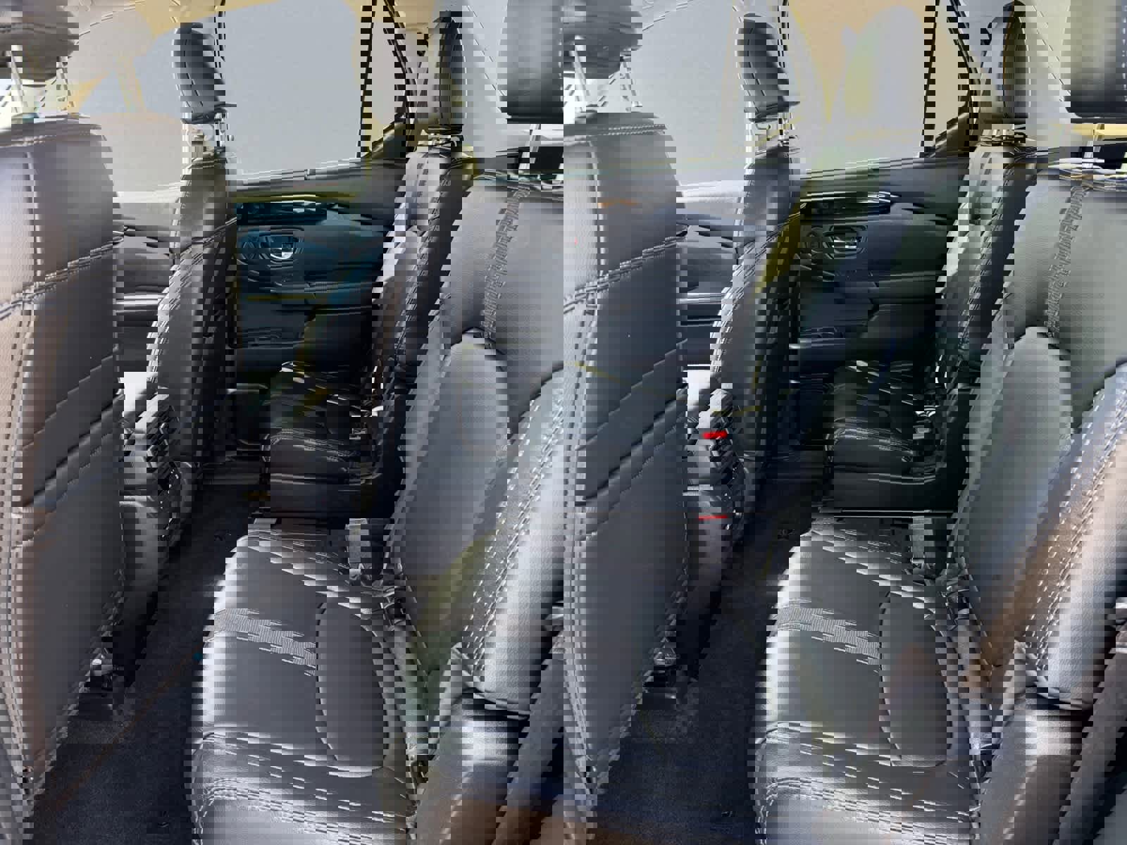 Used 2023 Honda Pilot Touring image 18