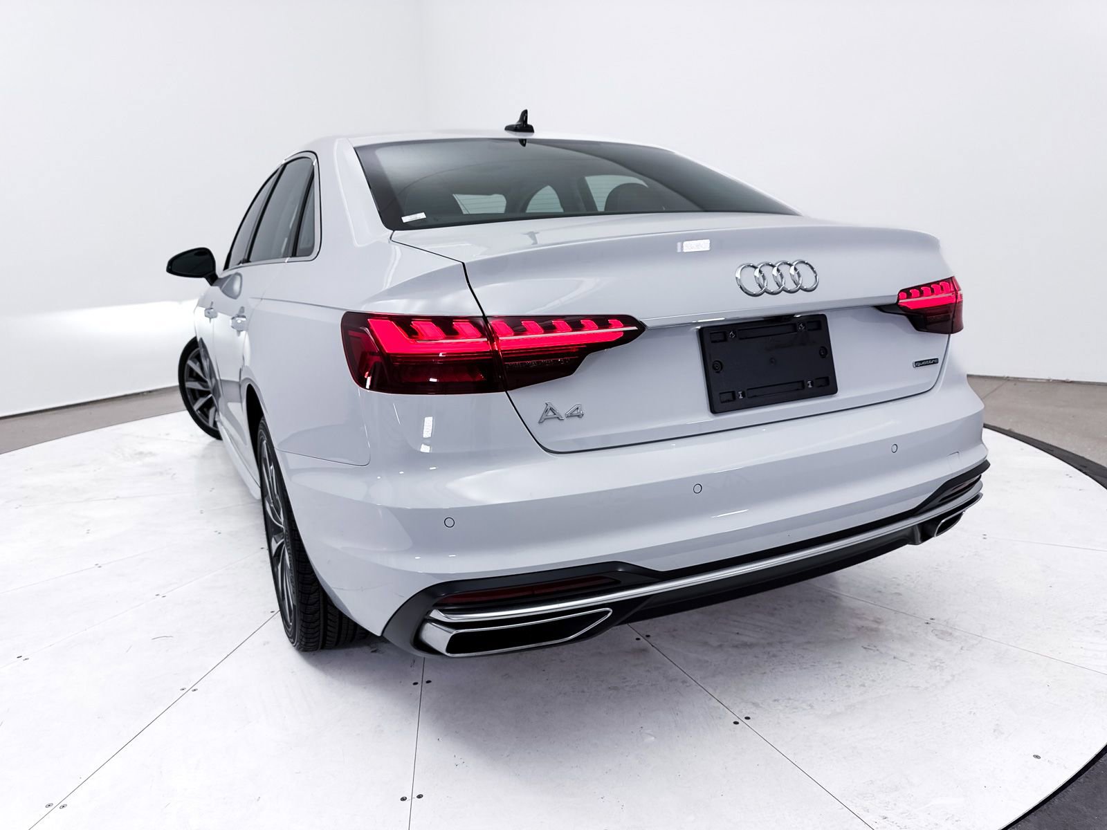 Used 2023 Audi A4 2.0T Premium w/ Convenience Package image 7