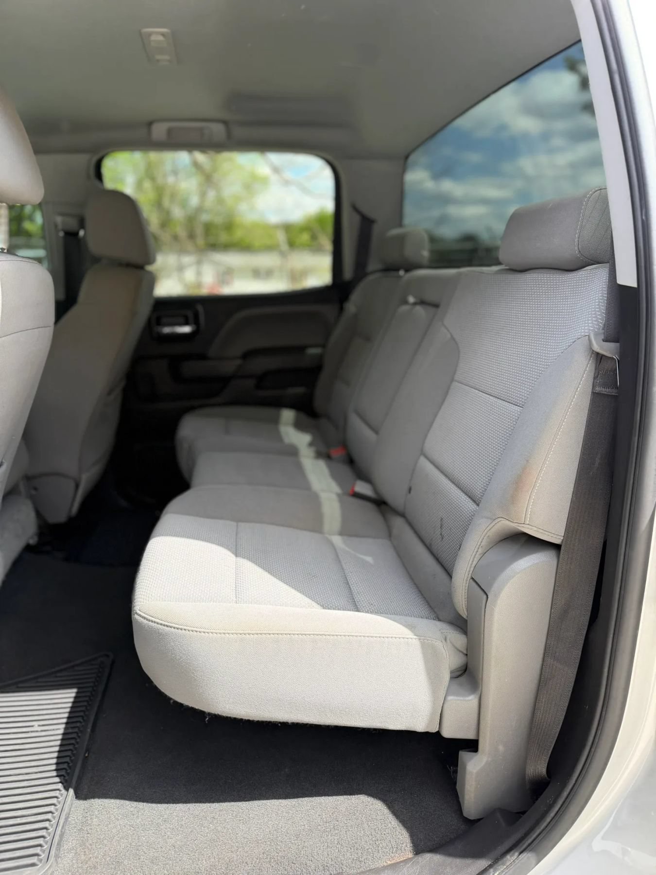Used 2018 Chevrolet Silverado 1500 Custom w/ Custom Value Package AWD/4WD image 12