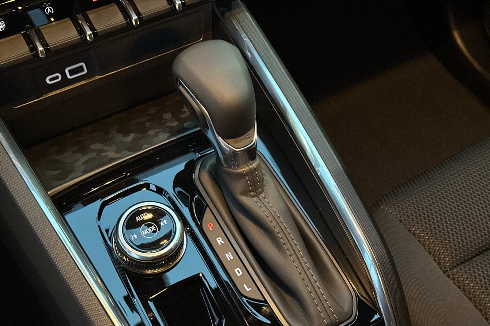 New 2026 GMC Canyon Elevation w/ Convenience Package image 21