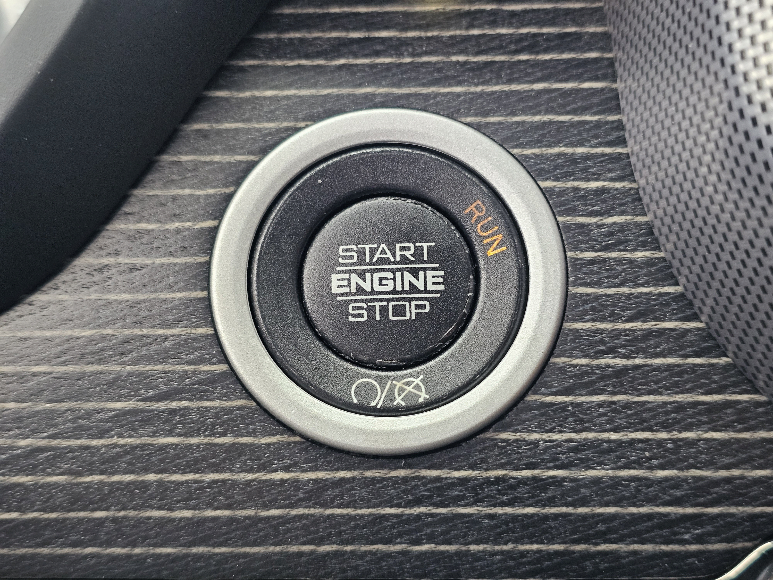 Used 2020 RAM 2500 Limited AWD/4WD image 25