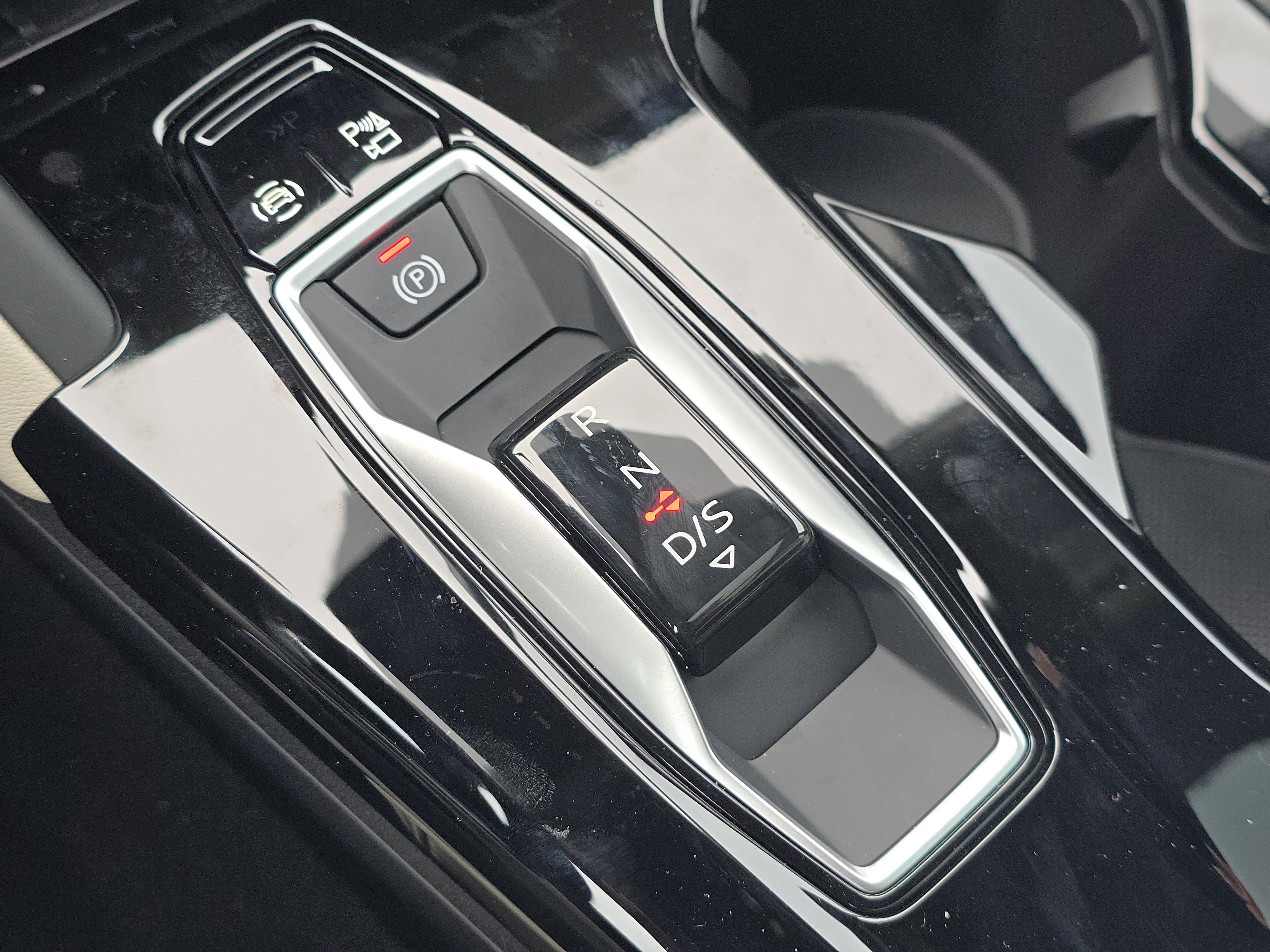 New 2025 Audi Q5 Premium Plus image 23