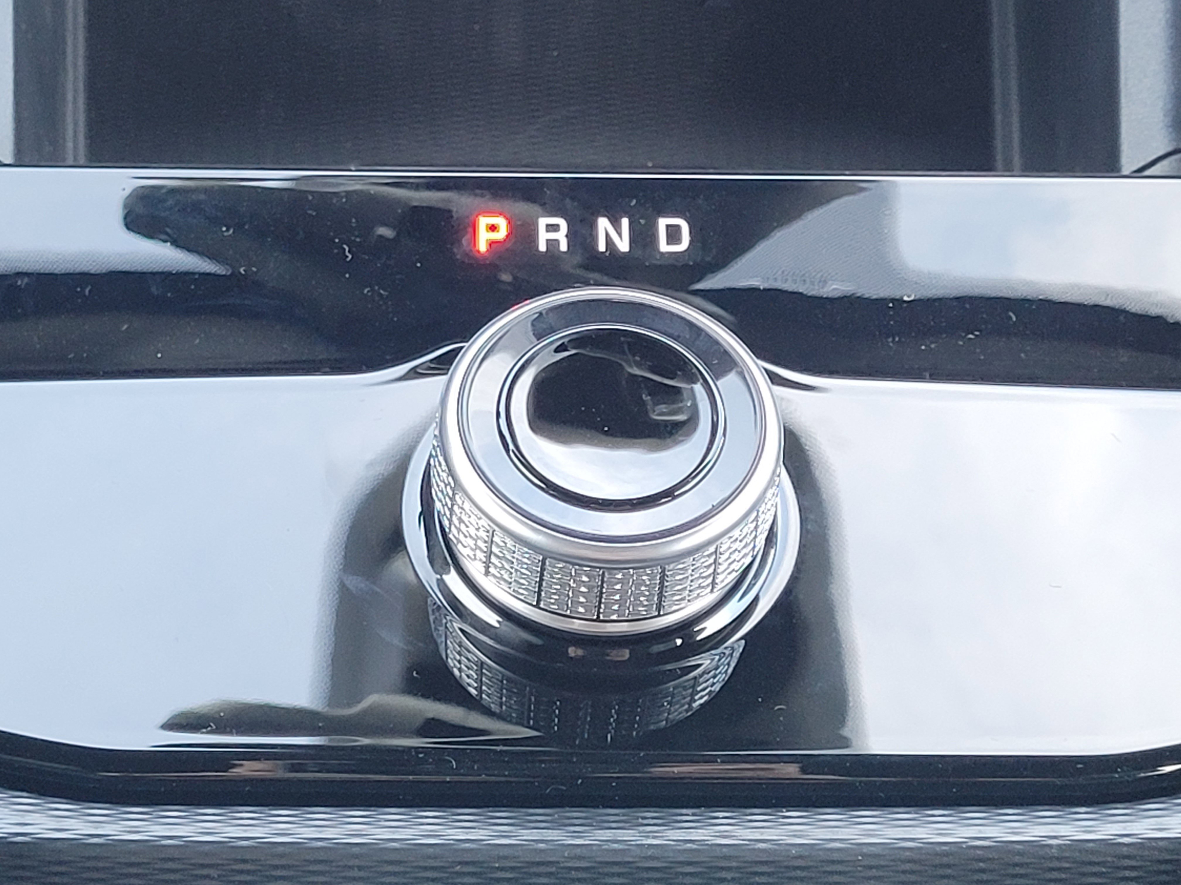 New 2025 Jeep Grand Cherokee Limited w/ Luxury Tech Group II RWD image 18