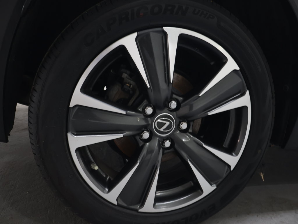 Used 2020 Lexus UX 200 w/ Premium Package FWD image 33