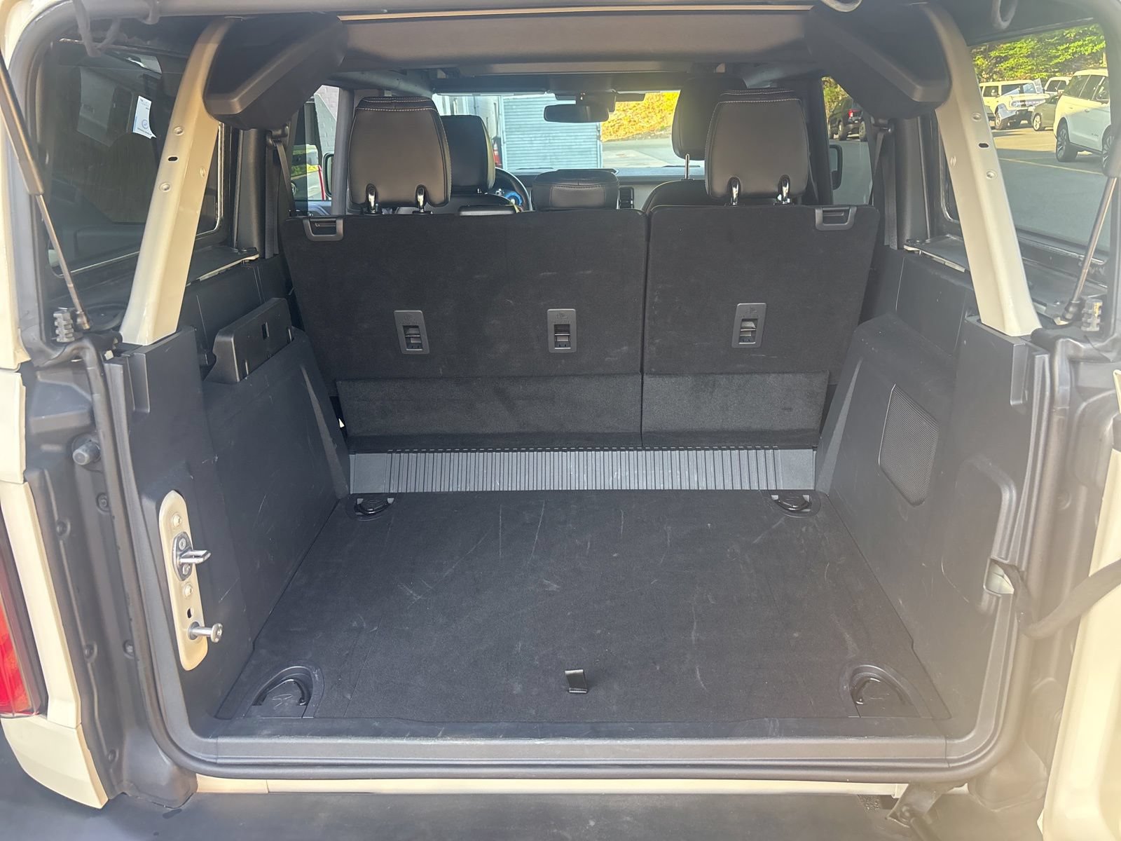 Used 2025 Ford Bronco Outer Banks AWD/4WD image 36