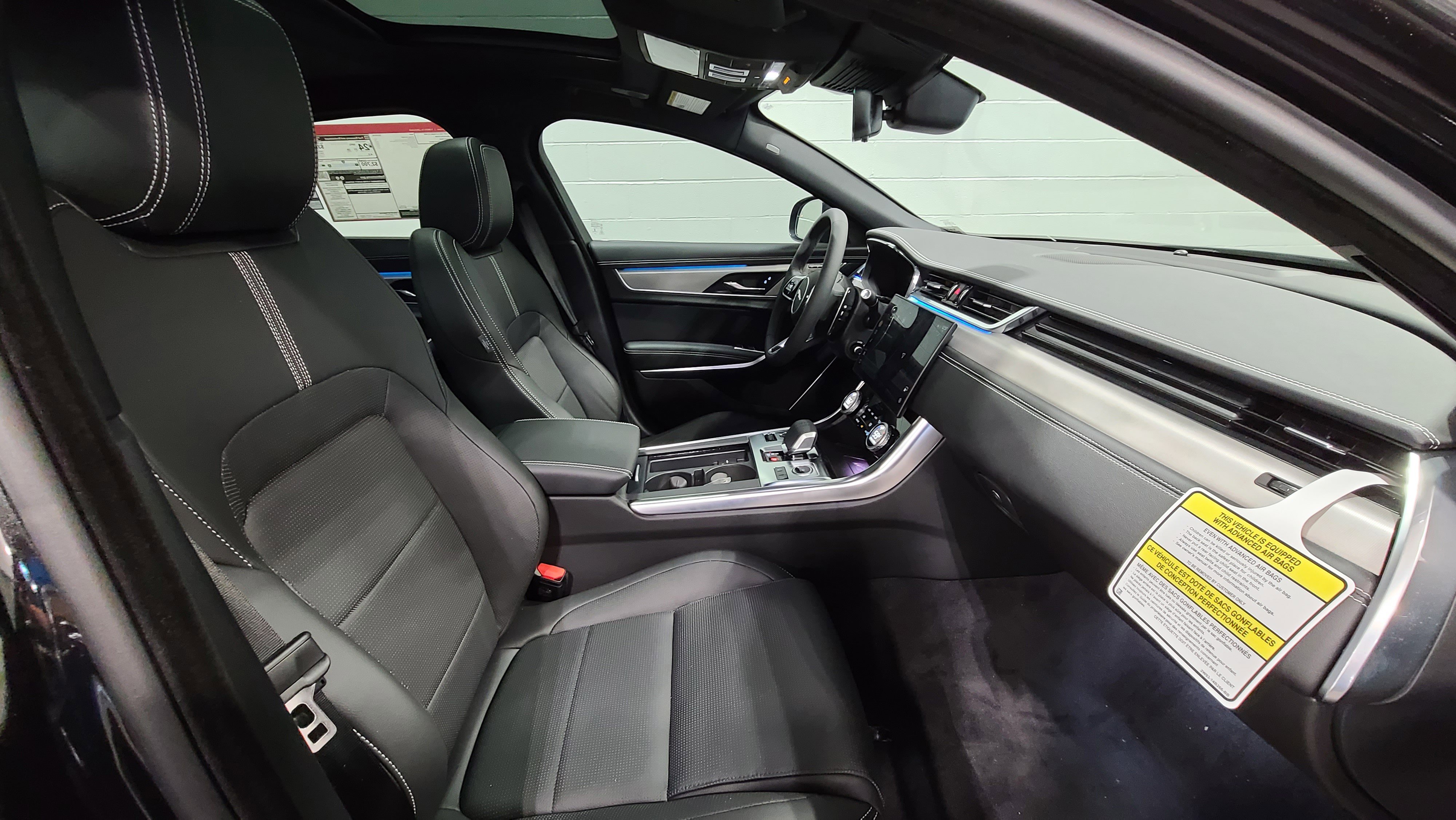 New 2024 Jaguar XF R-Dynamic SE AWD/4WD image 14