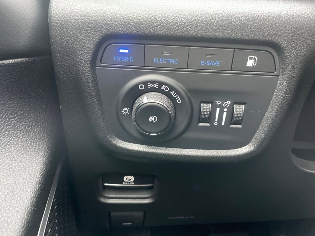 Used 2024 Jeep Grand Cherokee Trailhawk w/ Luxury Tech Group III image 31