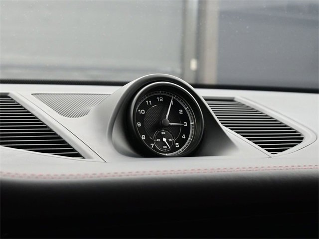 Used 2025 Porsche Macan image 12