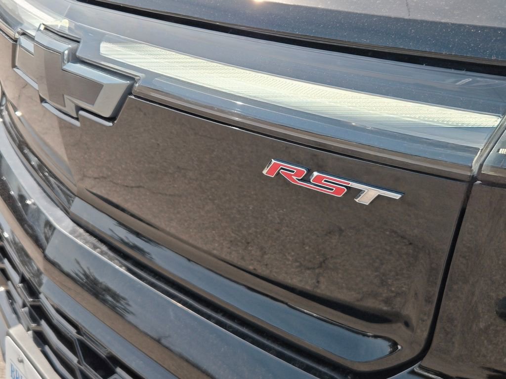 Used 2024 Chevrolet Silverado EV RST image 4