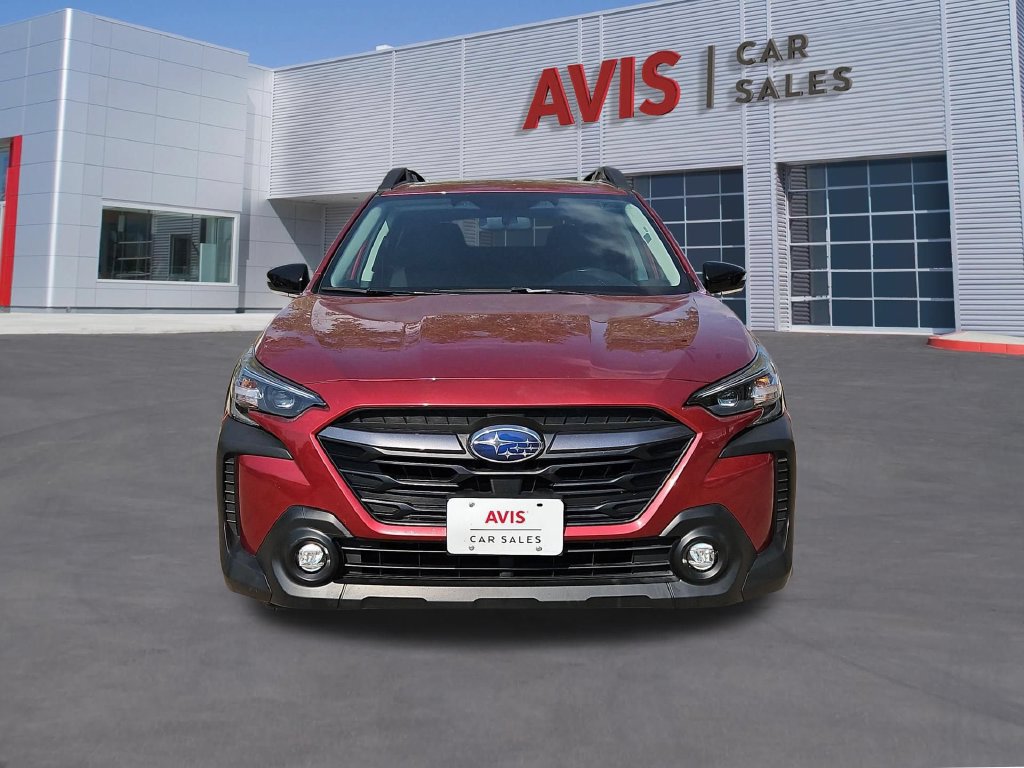 Used 2025 Subaru Outback Premium AWD/4WD image 2