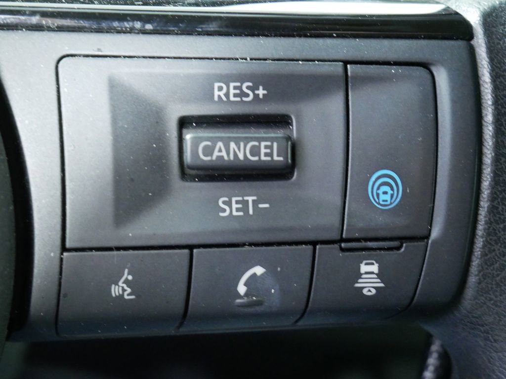 Used 2021 Nissan Rogue SV FWD image 26