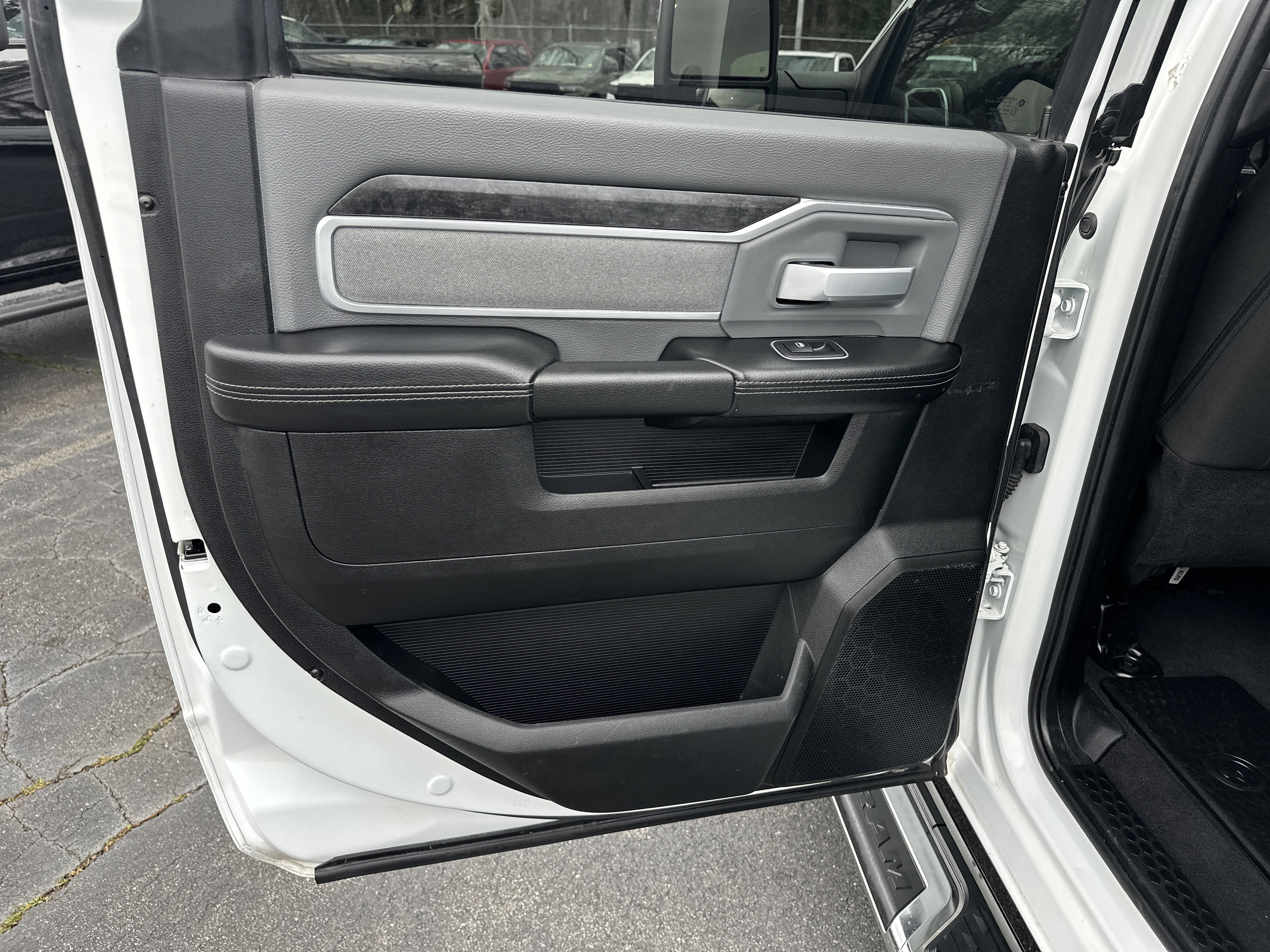 Used 2023 RAM 2500 Big Horn w/ Level 1 Equipment Group image 25