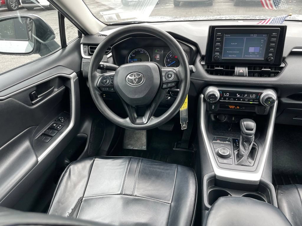 Used 2019 Toyota RAV4 LE w/ Carpet Mat Package AWD/4WD image 9