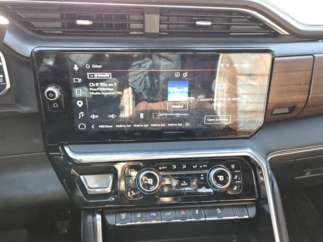 Used 2025 GMC Sierra 2500 Denali Ultimate image 8