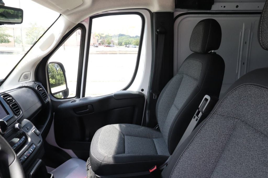 Used 2024 RAM ProMaster 3500 w/ Safety Group FWD image 15