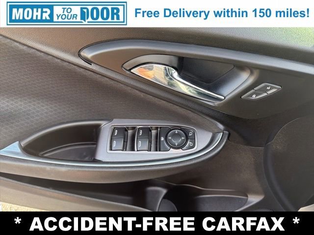 Used 2017 Chevrolet Malibu LT image 11