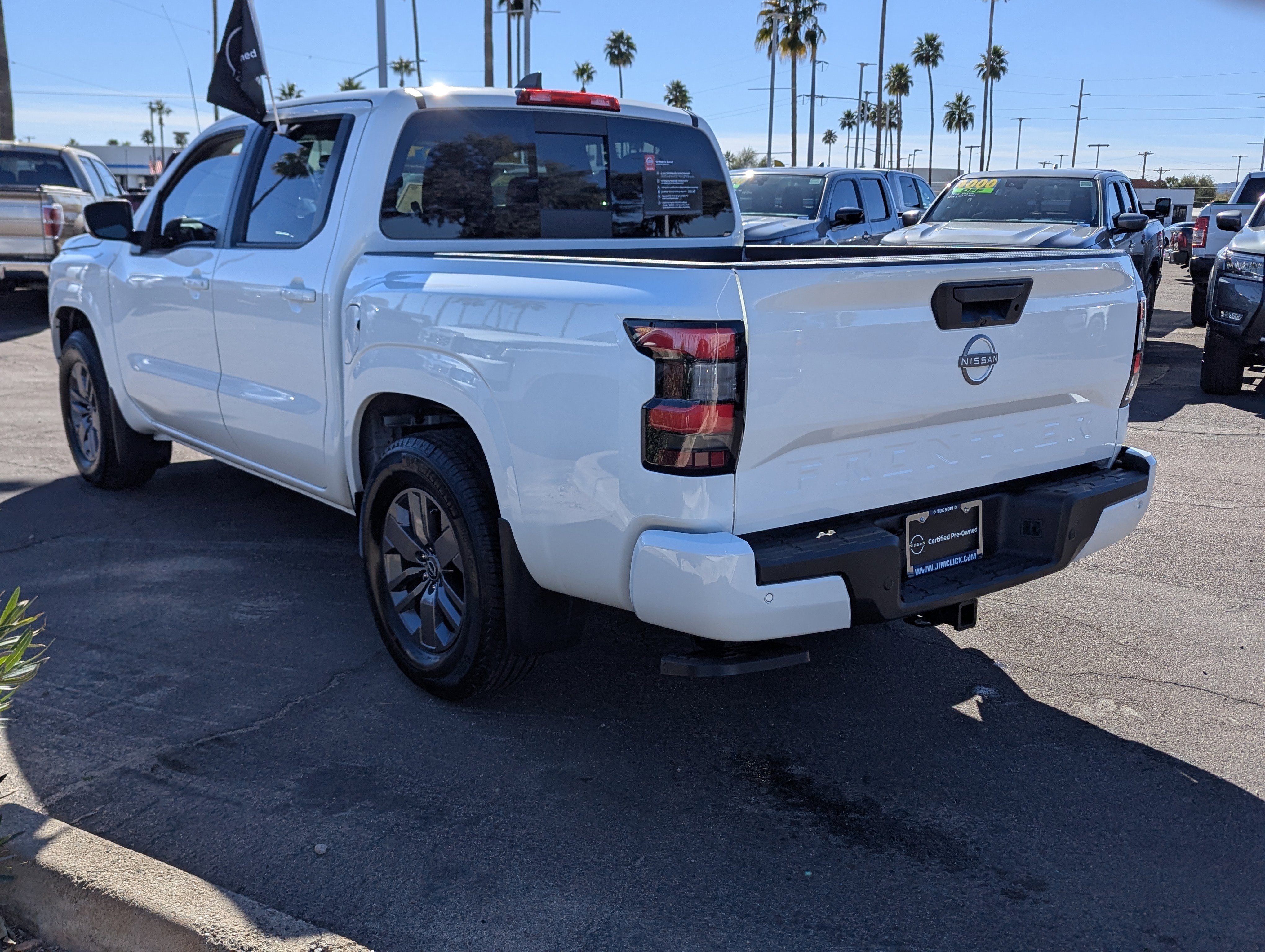 Certified 2025 Nissan Frontier SV w/ Tow Package image 4