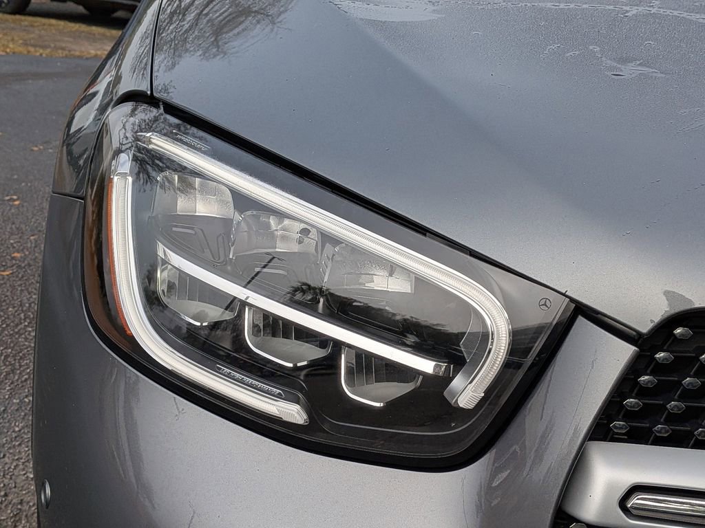 Used 2021 Mercedes-Benz GLC 300 4MATIC w/ AMG Line image 10