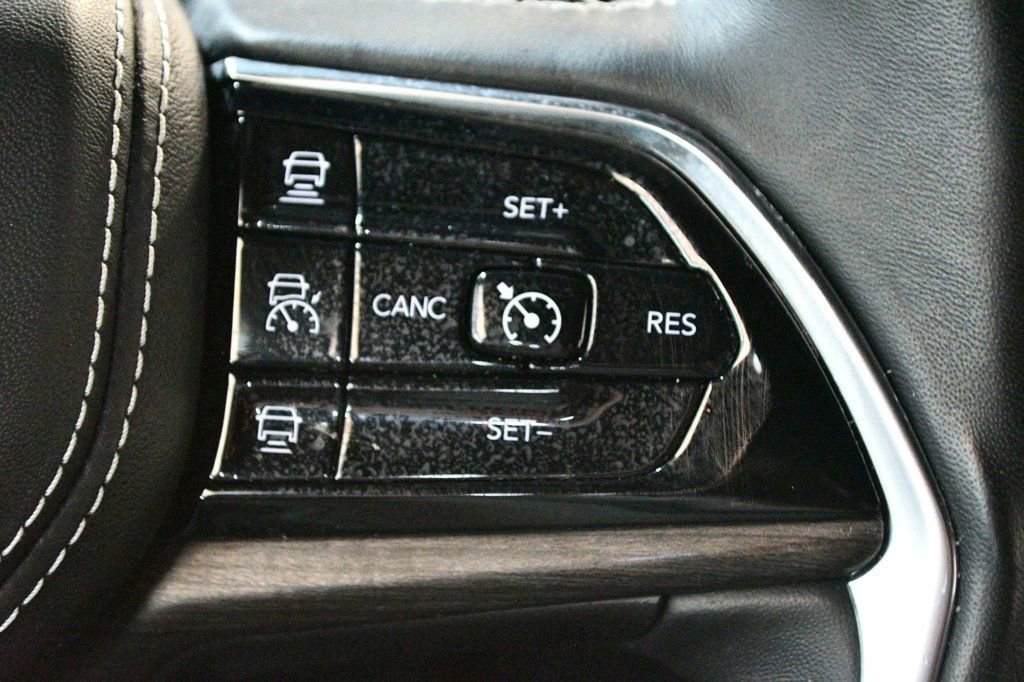 Used 2021 Jeep Grand Cherokee L Overland w/ Luxury Tech Group IV image 44