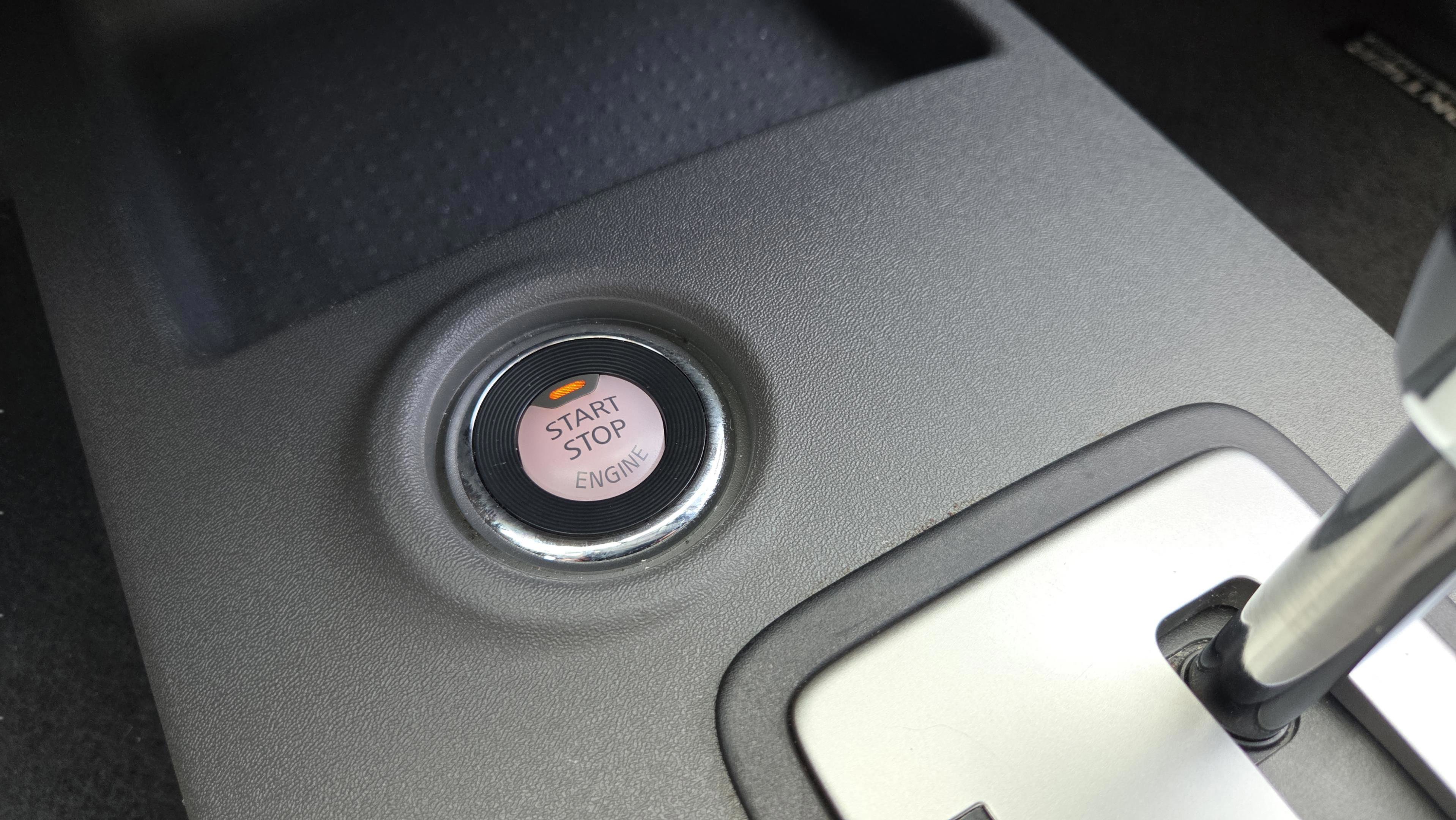 Used 2020 Nissan Frontier SV w/ Midnight Edition Floor Mats RWD image 30