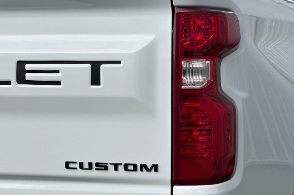 Used 2024 Chevrolet Silverado 1500 Custom w/ Turbomax Blackout Package image 27