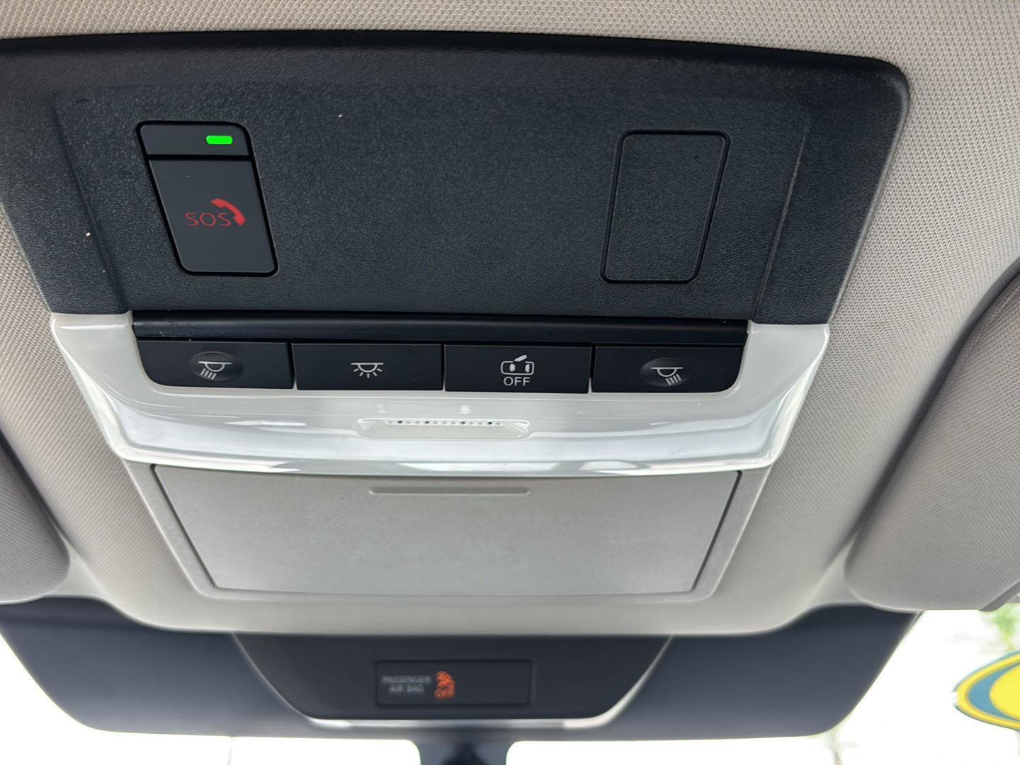 Used 2024 Nissan Pathfinder SL image 38