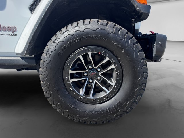 Used 2025 Jeep Wrangler Unlimited Rubicon AWD/4WD image 6