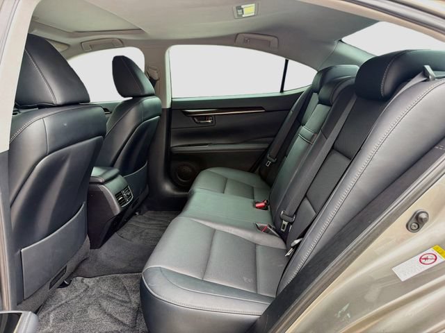 Used 2016 Lexus ES 350 w/ Premium Package w/Wood Trim FWD image 19