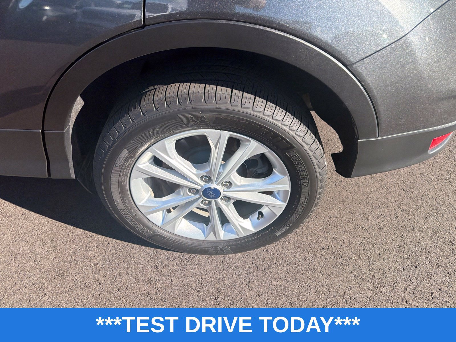 Used 2018 Ford Escape SEL AWD/4WD image 12