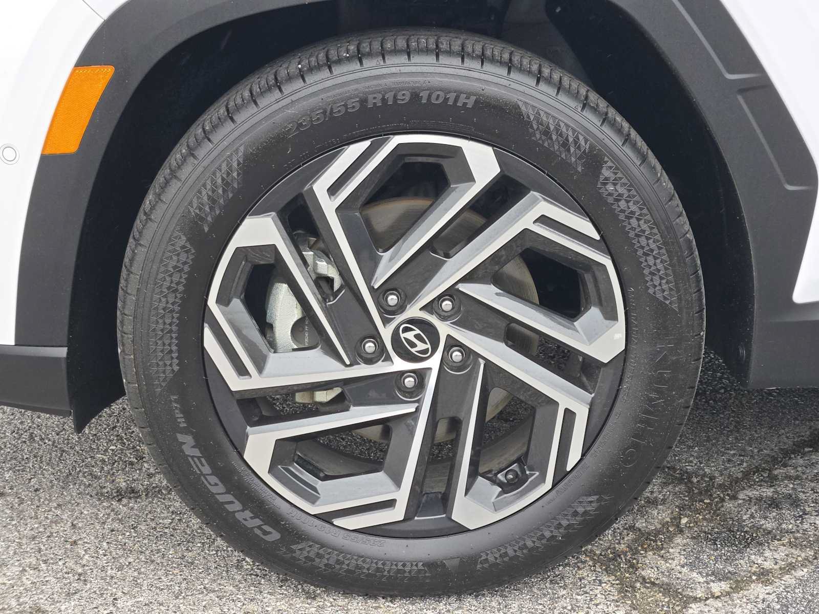 Certified 2025 Hyundai Tucson Limited FWD image 12