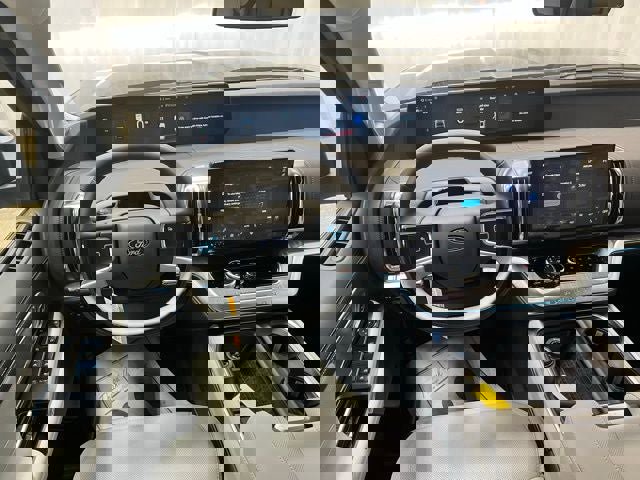 New 2025 Ford Expedition Platinum w/ Platinum Ultimate Package image 6