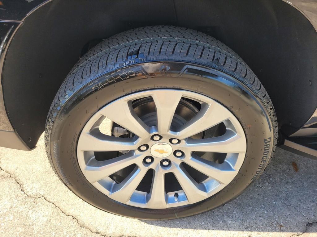 New 2026 Chevrolet Suburban Premier w/ Sun And Tow Package image 14