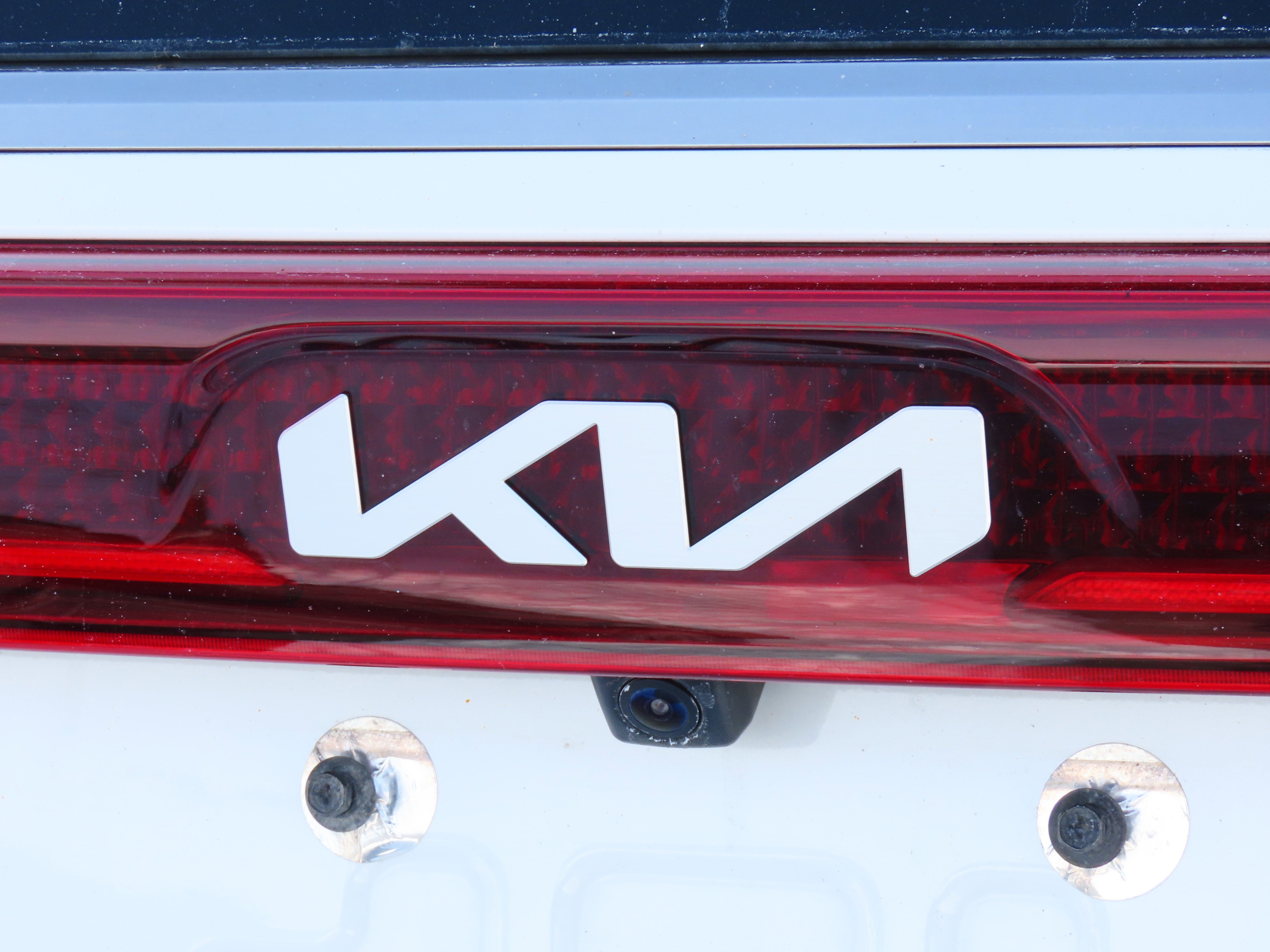 Used 2024 Kia Carnival SX Prestige image 15