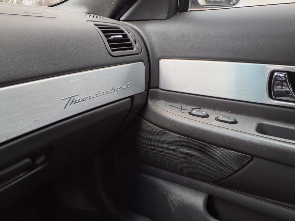 Used 2002 Ford Thunderbird Deluxe image 13