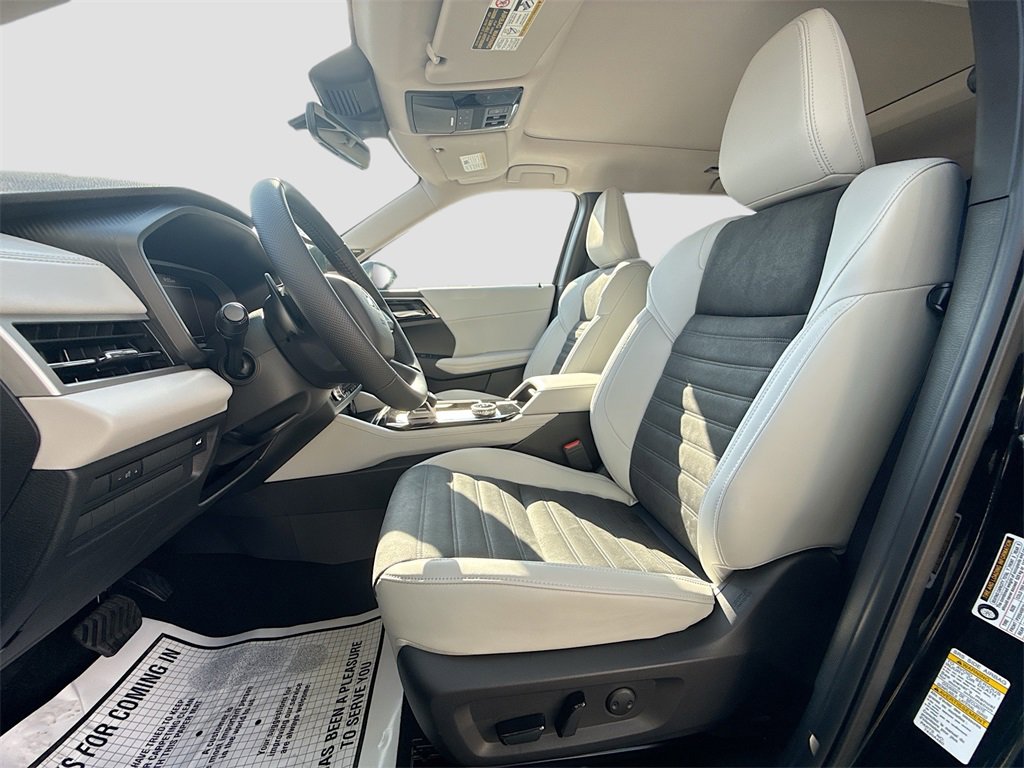 New 2025 Mitsubishi Outlander SE image 22