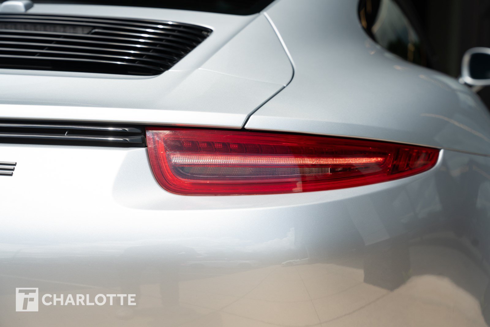 Used 2016 Porsche 911 Carrera GTS w/ GTS Interior Package RWD image 15