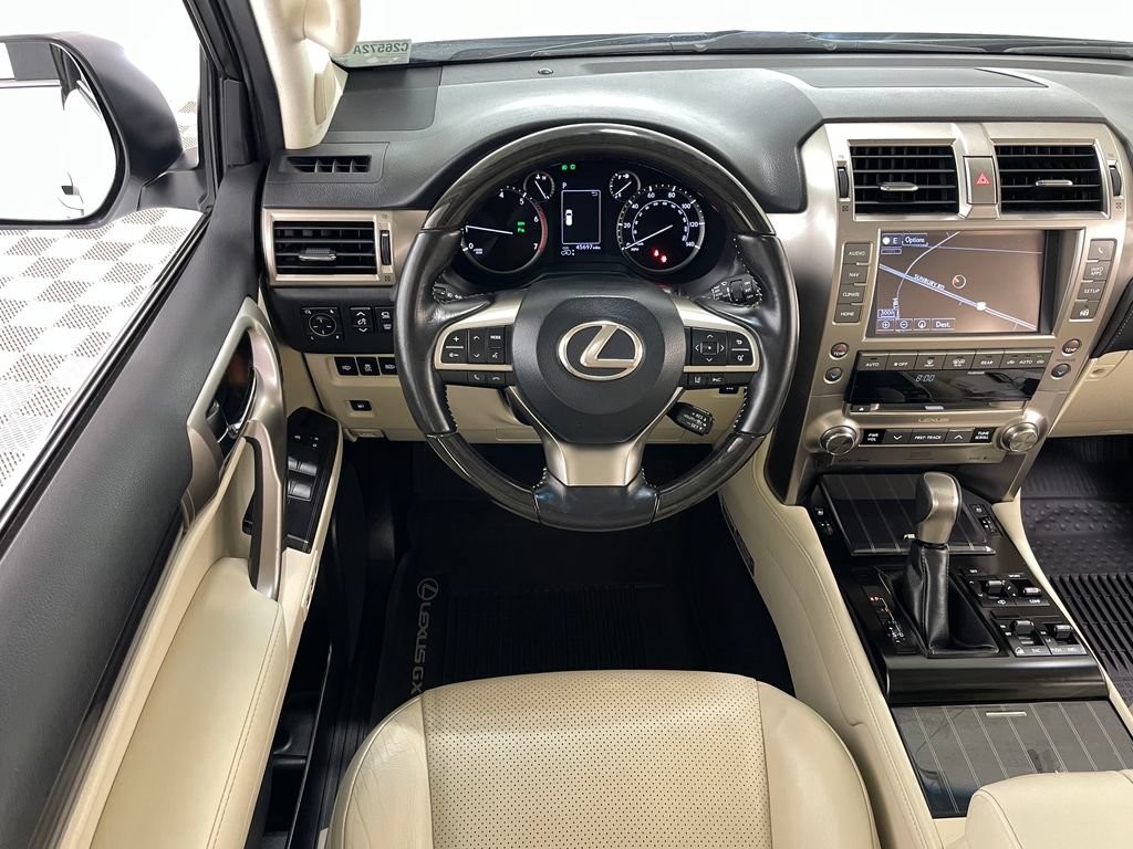 Used 2020 Lexus GX 460 Luxury w/ Accessory Package AWD/4WD image 30