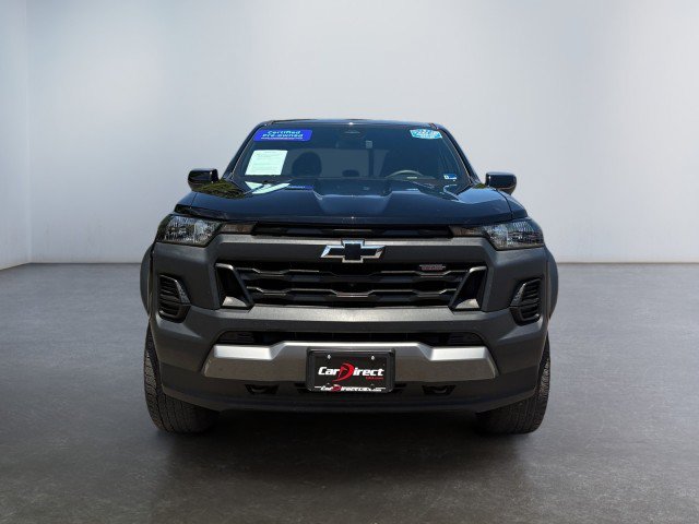Used 2024 Chevrolet Colorado Trail Boss w/ Technology Package AWD/4WD image 7