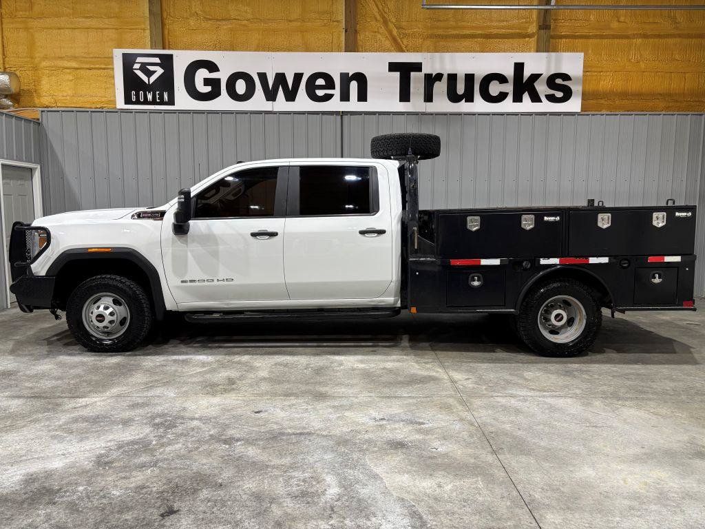 Used 2023 GMC Sierra 3500 Pro w/ Convenience Package AWD/4WD image 2