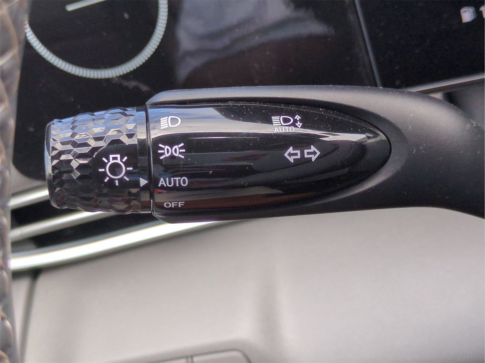 New 2025 Hyundai Elantra SEL image 33