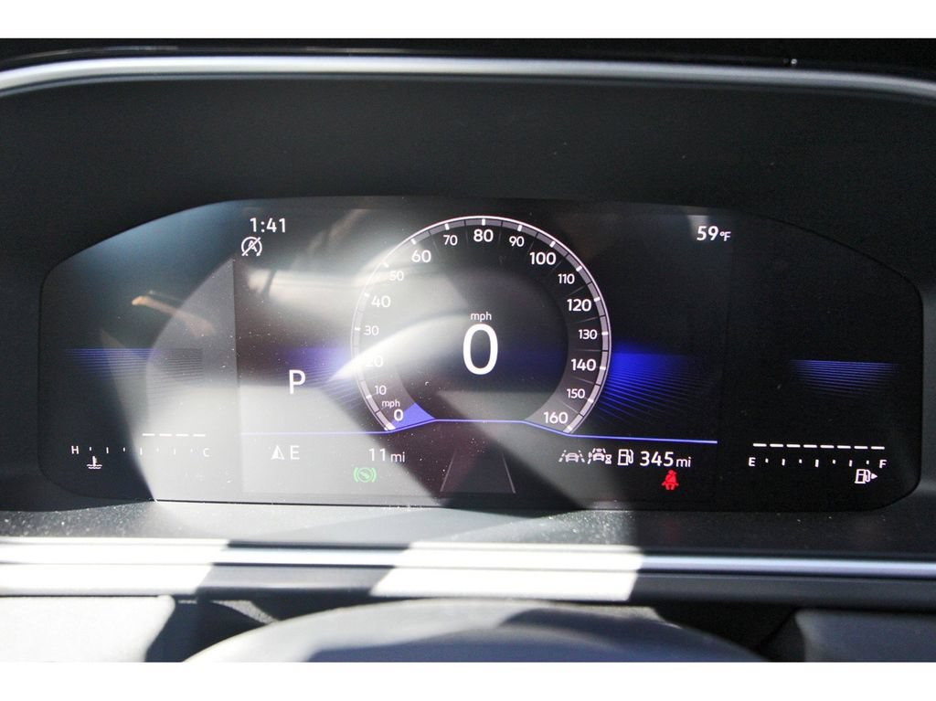 Certified 2025 Volkswagen Taos SE FWD image 16