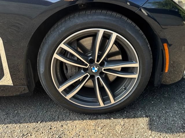 Used 2020 BMW 750i xDrive w/ Executive Package AWD/4WD image 10