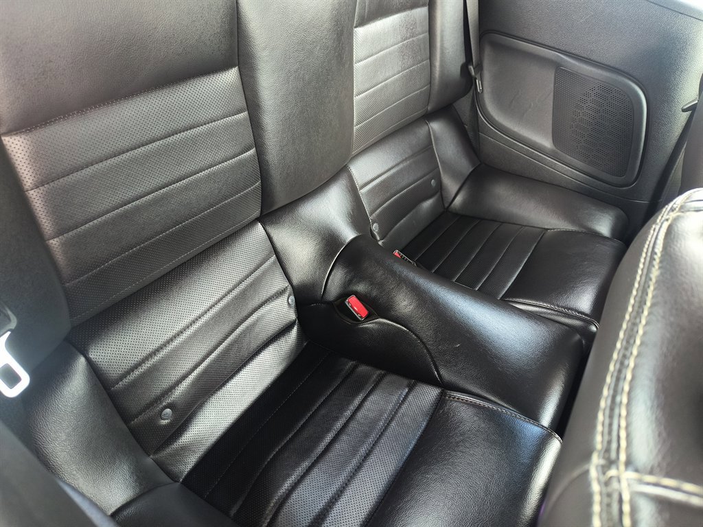 Used 2013 Ford Mustang Premium image 38