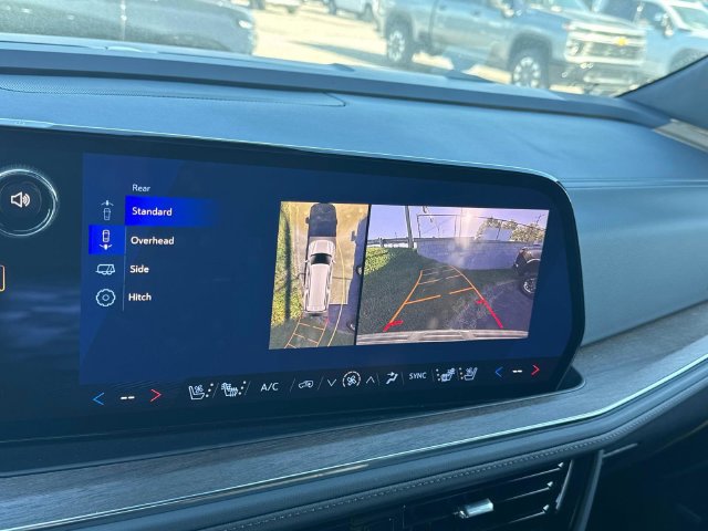 New 2026 Chevrolet Suburban High Country AWD/4WD image 38