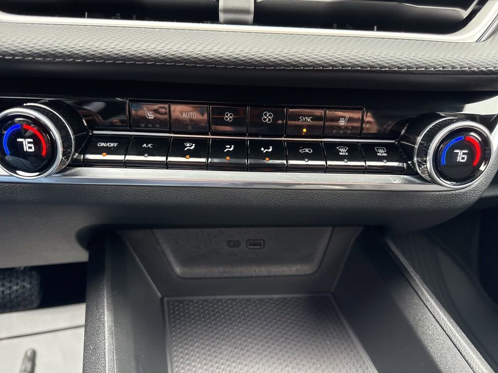 New 2026 Chevrolet Equinox LT w/ Convenience Package II image 30